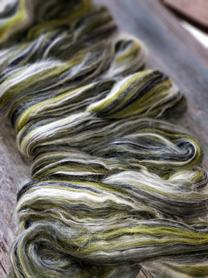 BUZZY BEE  combed top - Merino/bamboo rayon/soybean - one pound ***PLEASE GIVE 3 WEEKS FOR SHIPPING**