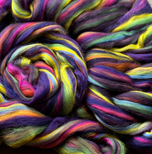 NEW CUSTOM BLEND!  MARDI PARTY - 23 micron merino custom milled blend just in.  one ounce in stock