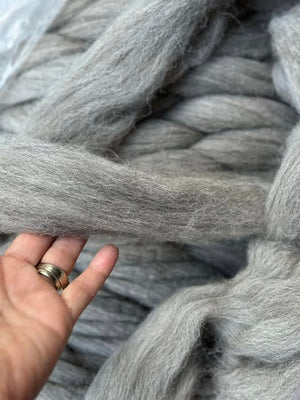 WOOL OF THE WEEK - SHEPHERD'S FLOCK -  An artful blend of Cheviot, Zwartbles, Blue Faced Leicester & Lonk wool. Beautifully bouncy and totally textured   by the ounce - M