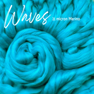 *** NEW COLOR JUST IN!    WAVES 21  micron Merino  1 ounce - m