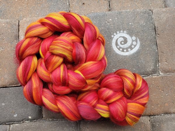 23 micron Merino custom blend - CALIENTE  as seen in the March 2018 Spinning Box - one ounce - M