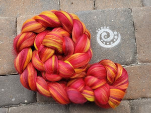 23 micron Merino custom blend - CALIENTE  as seen in the March 2018 Spinning Box - one ounce - M
